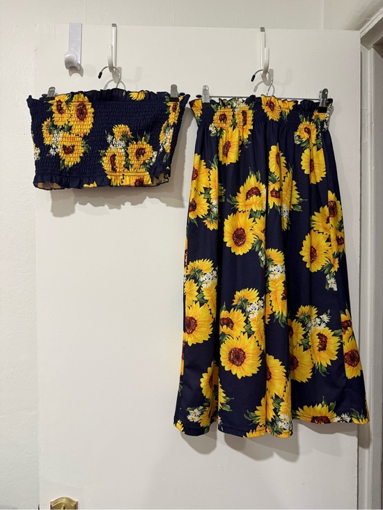 Angashion Other - Angashion Floral Maxi Skirt Set in Navy and Yellow Sunflower Print